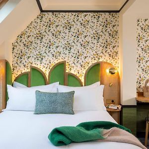 Comfort Queen Room